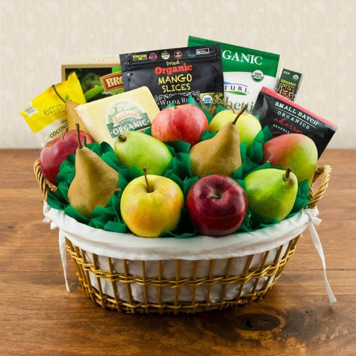 Capalbos Good Choice Organic Fruit and Snax Gift Basket